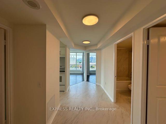 Approx. 1192 Sf As Per Builder's Plan Spacious 2 Br Den W North View At The Memphis In Rosedale.