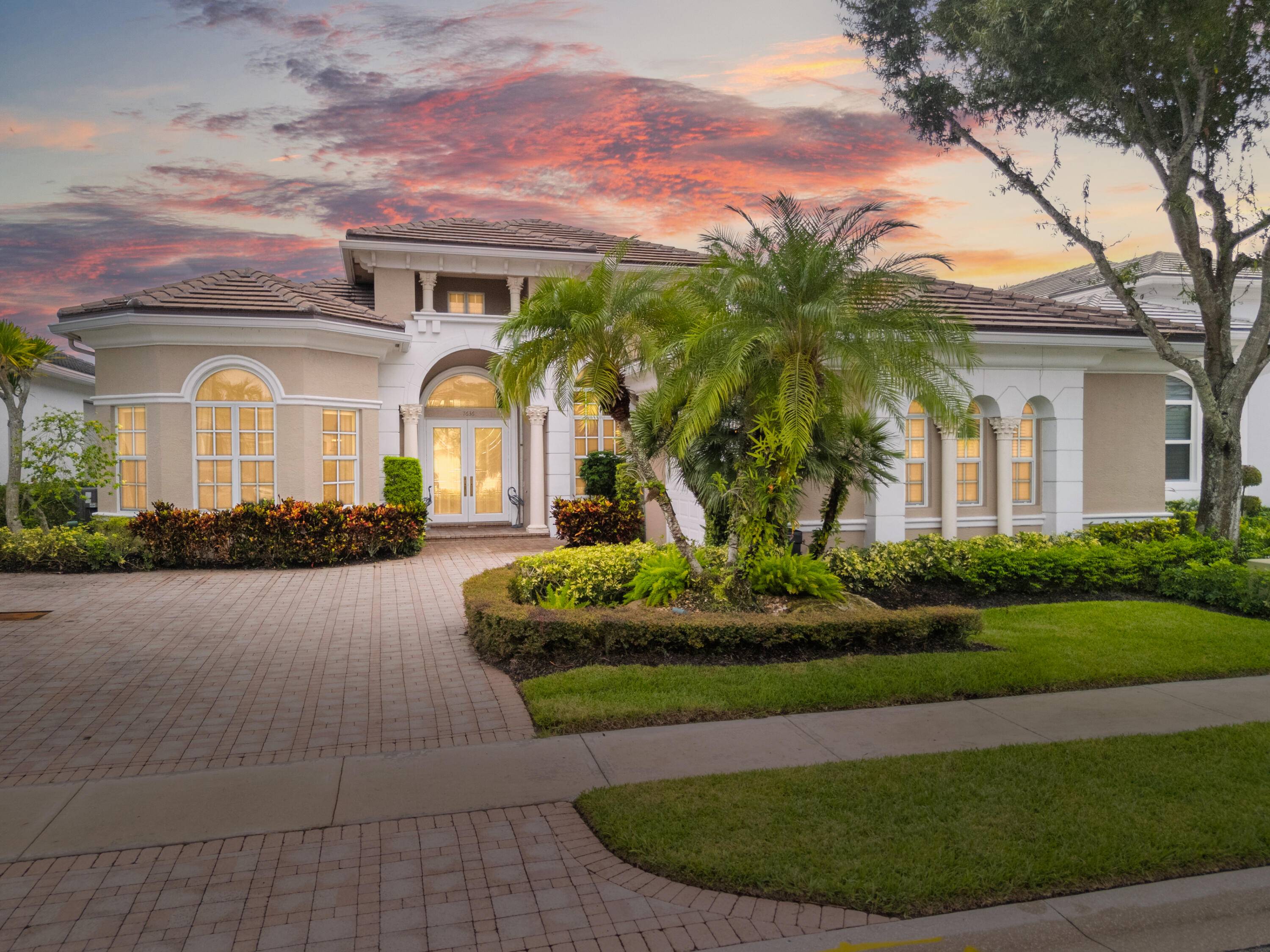 Welcome to a stunning model home with 3 bedrooms plus a custom built office den, 3.