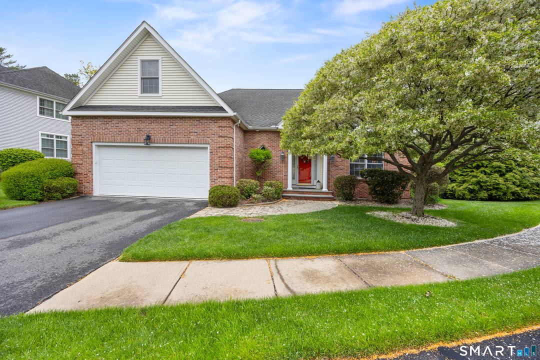 Beautifully maintained Baldwin model offering exceptional space, comfort, and upgrades throughout !