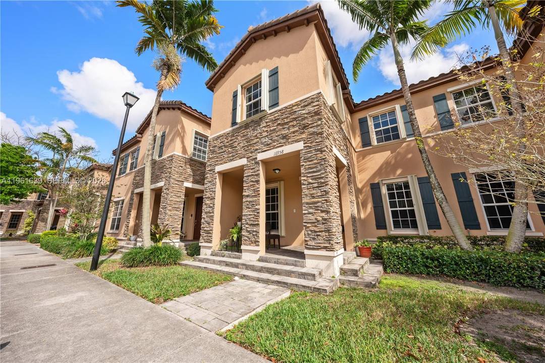 Ready for immediate occupancy !