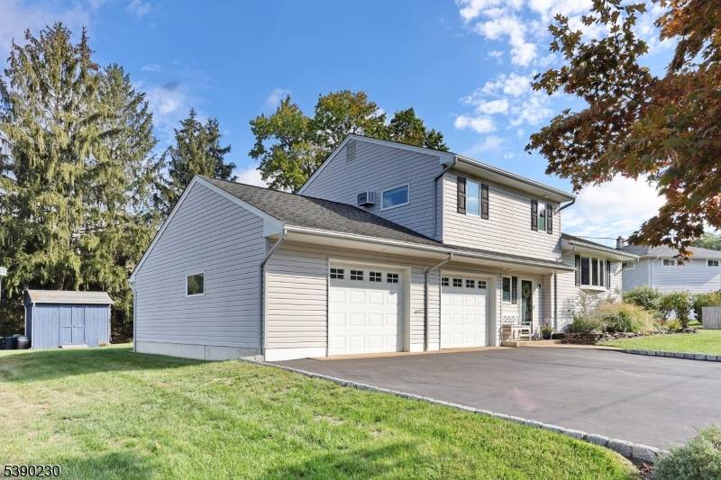 Welcome to 29 Rolling Hills Road Your Perfect Move In Ready Home in Wayne, NJ !