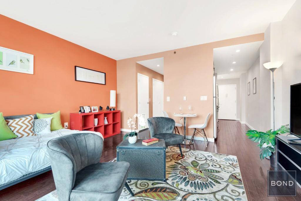 12 15 Broadway LIC is offering this Large beautiful Studio as one of small number of units as a limited time offer !