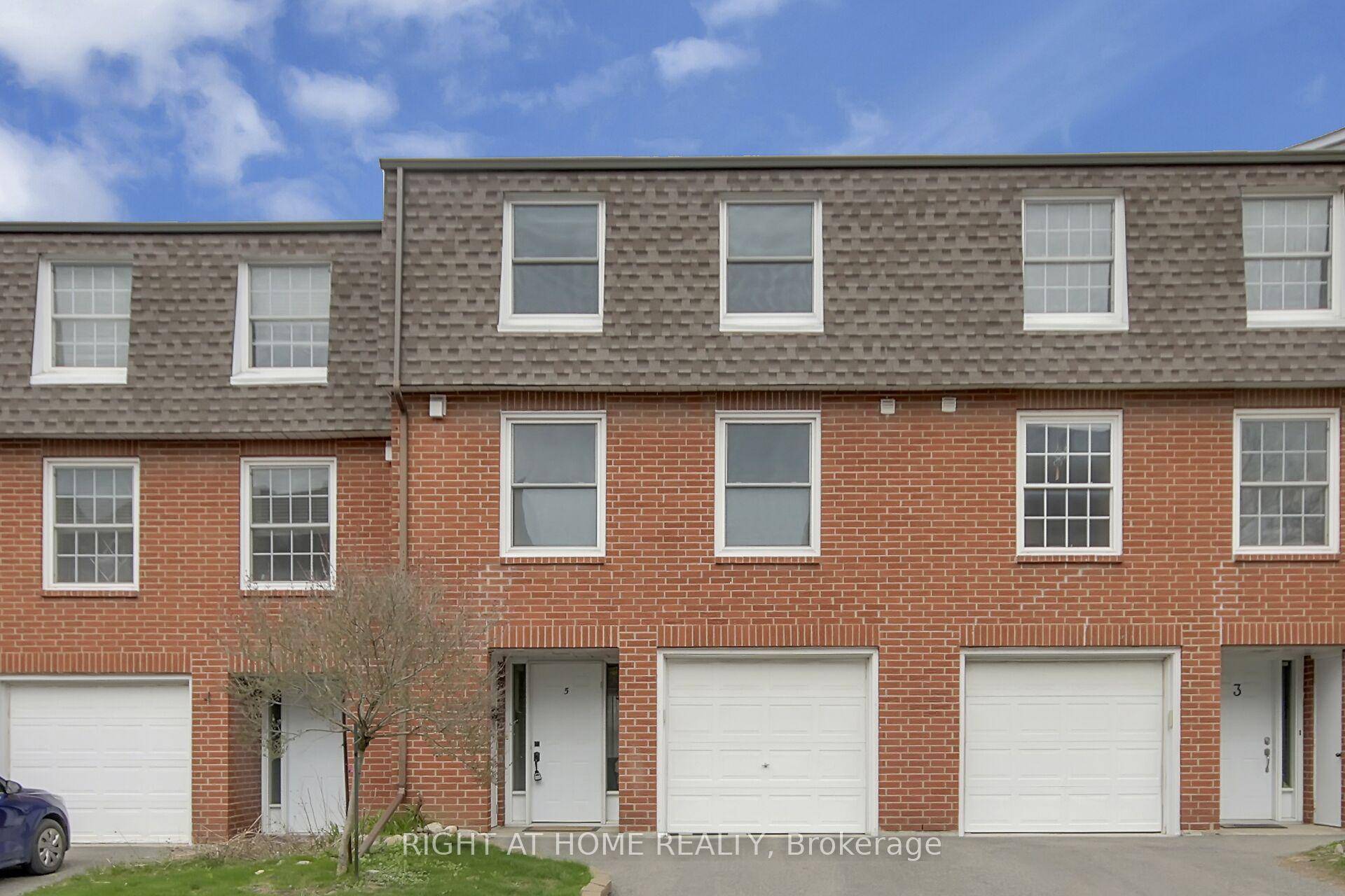 This beautifully updated, home features a flexible 2 1 bedroom layout with stylish finishes throughout.
