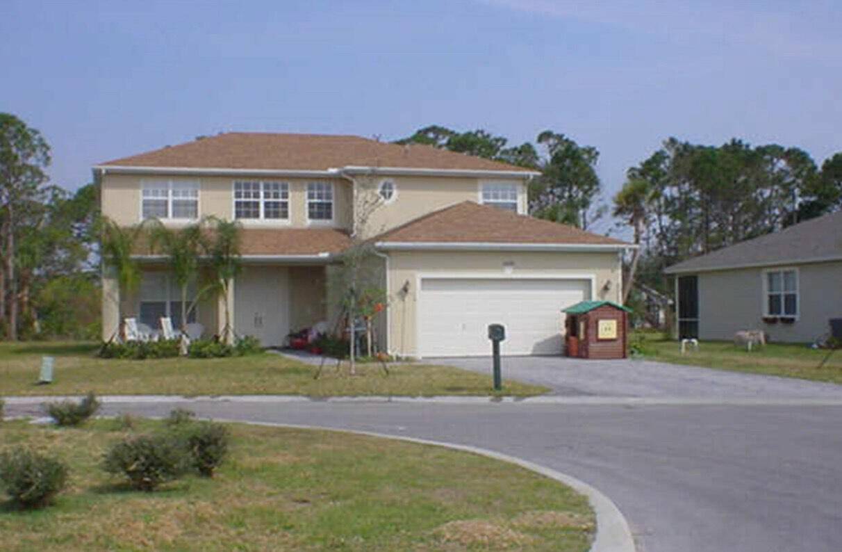 NEW METAL ROOF ! Welcome to your dream home in the heart of Vero Beach, FL !