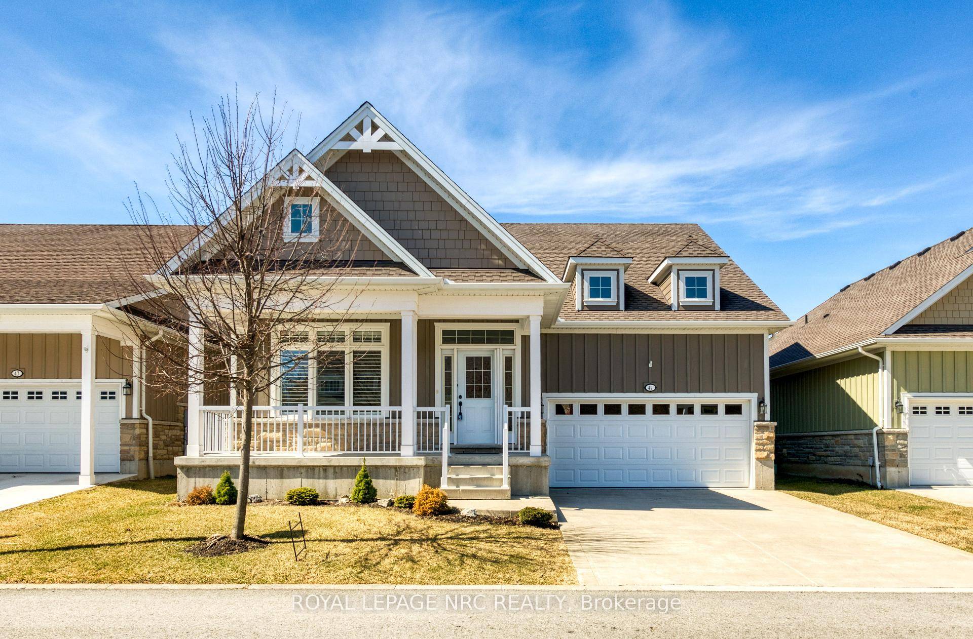 Welcome to 47 Regatta Drive, Unit 59, situated in the desireable Dover Coast community of Port Dover.