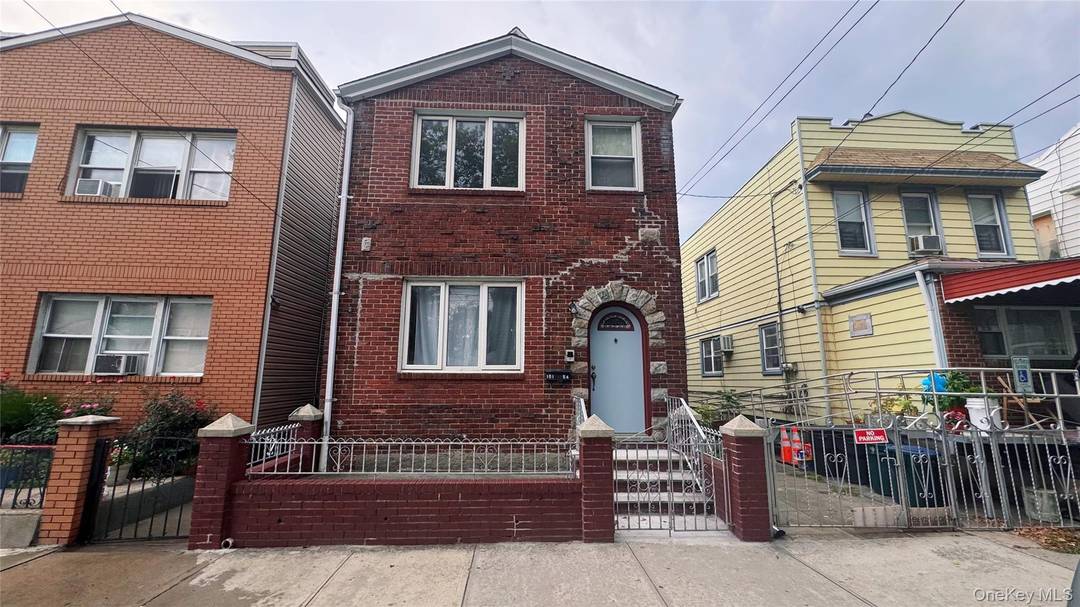 Charming Two Family Home in Ozone Park !