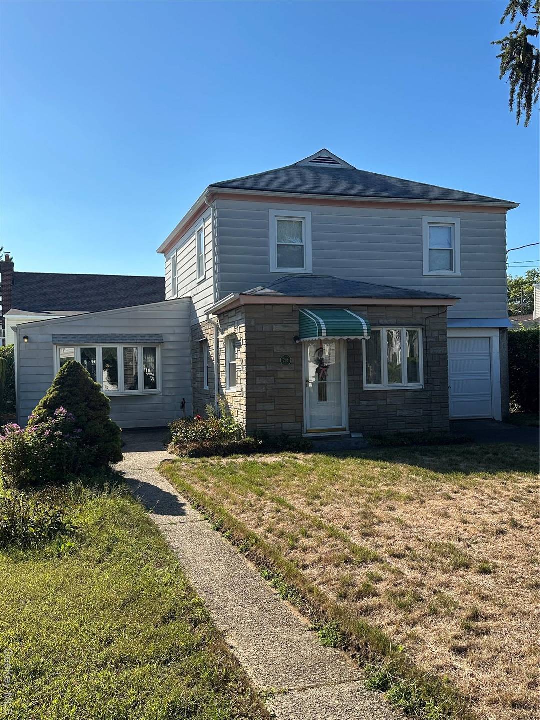 Great expanded Colonial Home, Features 3 bedroom, 1 1 2 bath, Eat in kitchen, formal dining room, 1 car attached garage, as well as an updated boiler, and heating system.