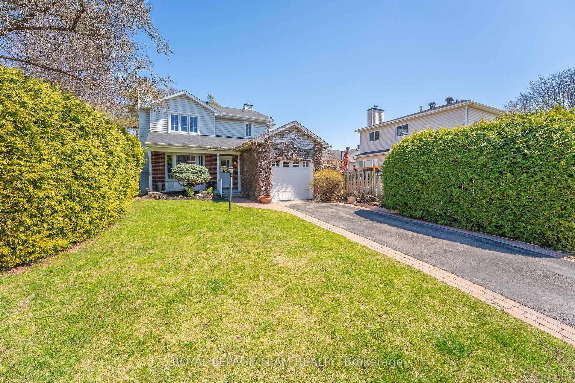 Welcome to 6 Hawley Crescent a beautifully maintained 3 bed, 2 bath SINGLE FAMILY HOME in the heart of Bridlewood, Kanata.