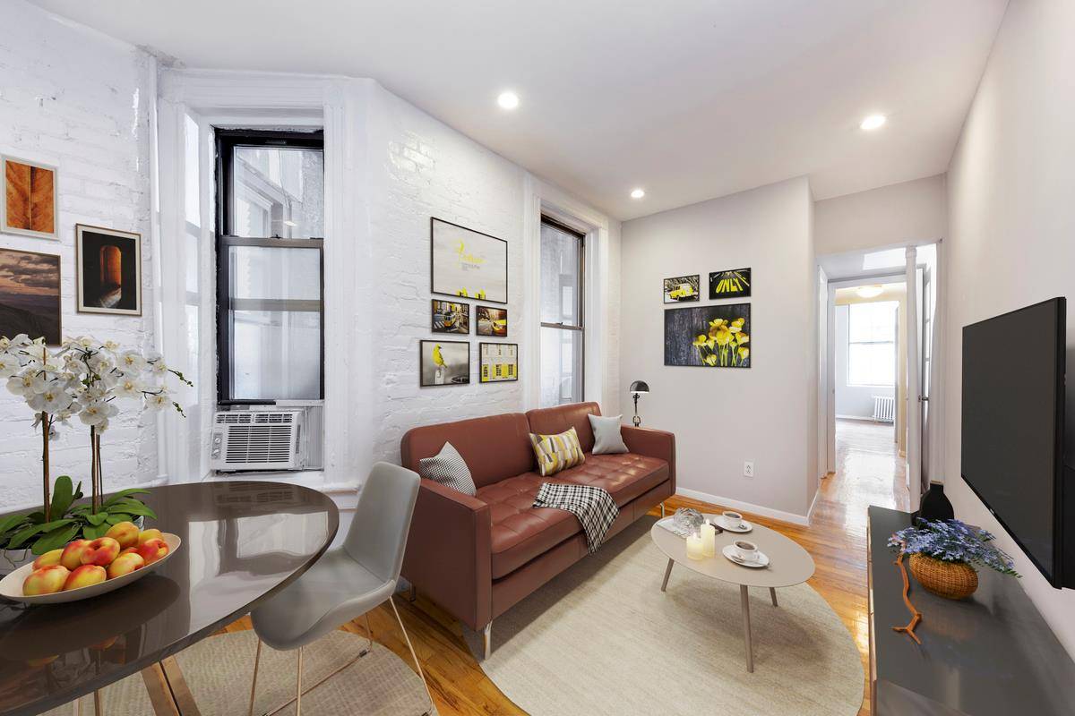 AVAILABLE JULY 1ST OPEN HOUSE BY APPOINTMENT LAUNDRY IN BUILDING Welcome to Unit 2B at 338 West 17th Street, a charming pre war building that embodies both elegance and modern ...