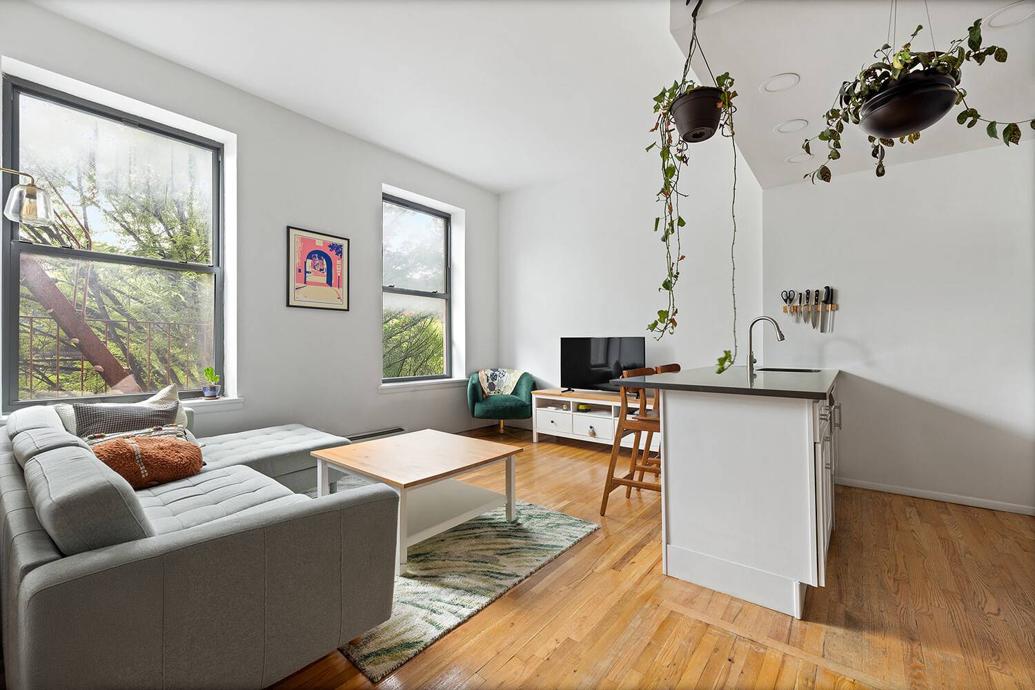 Welcome to 311 Atlantic Avenue a beautifully designed 2 bedroom, 2 bathroom duplex offering the perfect blend of comfort, style, and convenience in one of Brooklyn's most desirable neighborhoods.