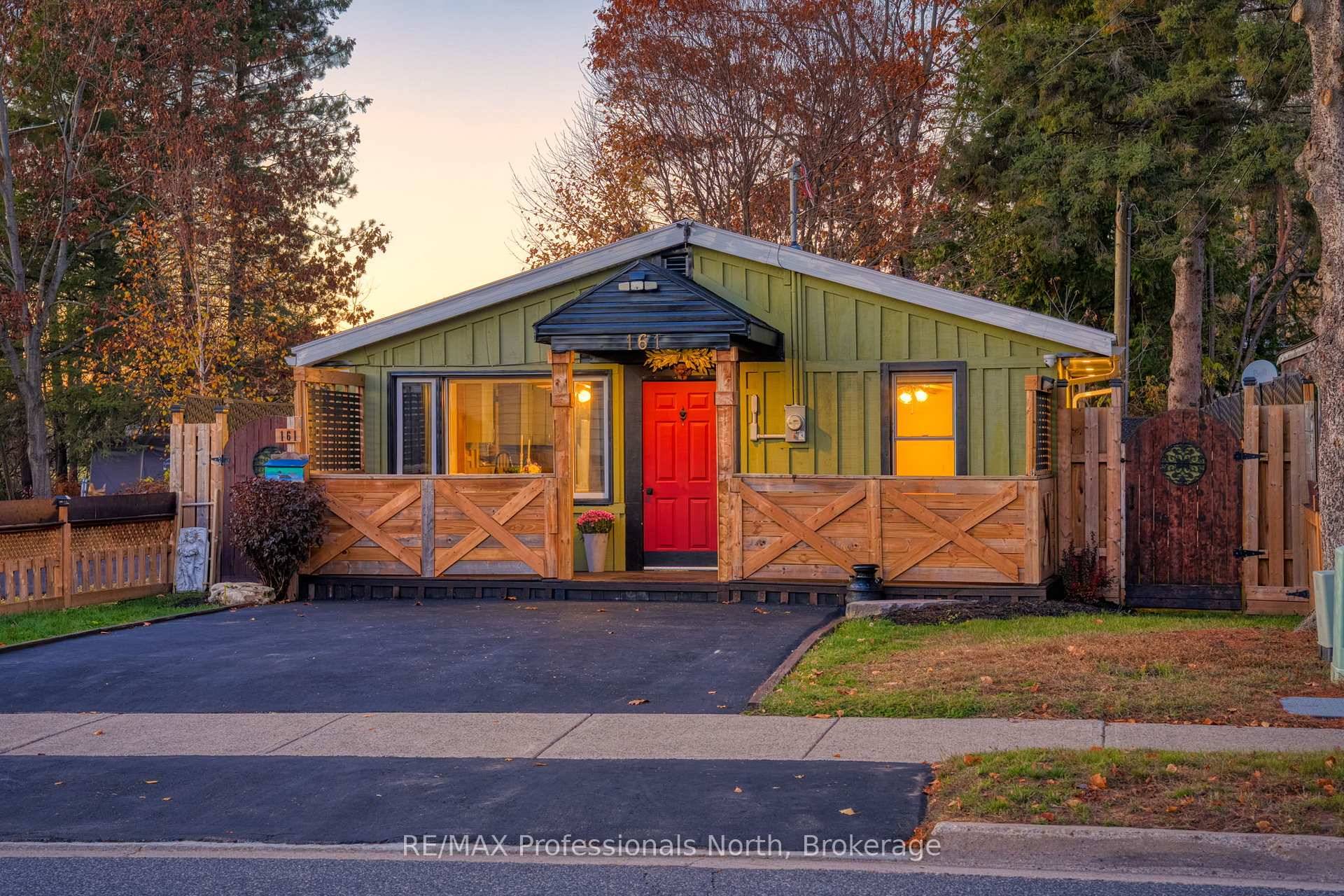 Welcome to 161 Quebec Street !