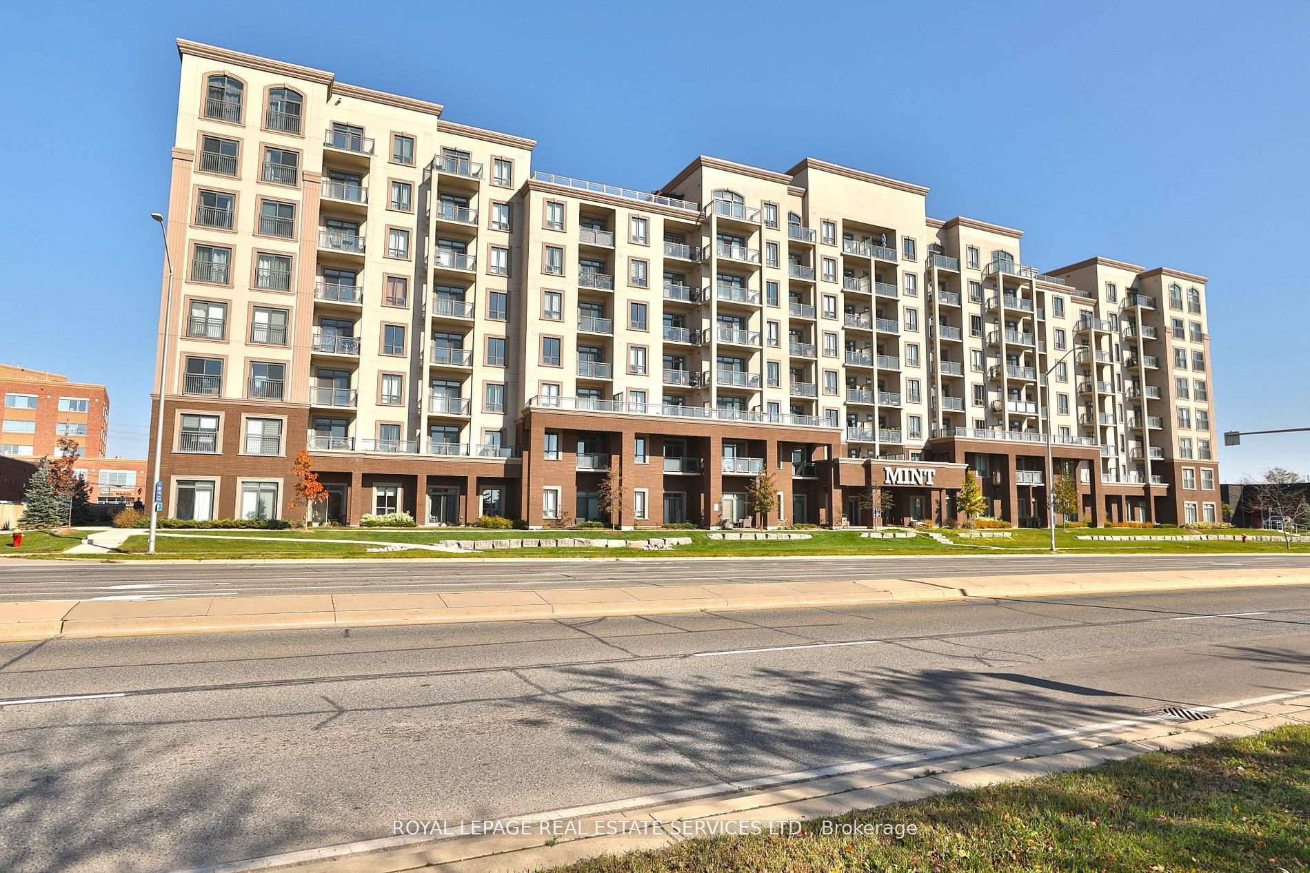 FABULOUS 1 BEDROOM amp ; 1 BATHROOM SUITE AT THE POPULAR MINT CONDOS !
