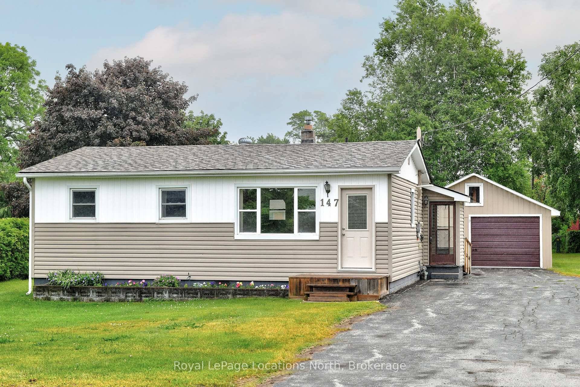 Beautiful full town lot !