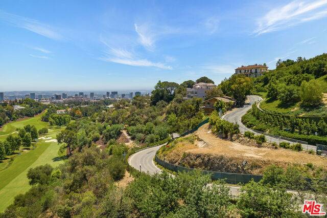 11000   Chalon Rd Bel Air LA