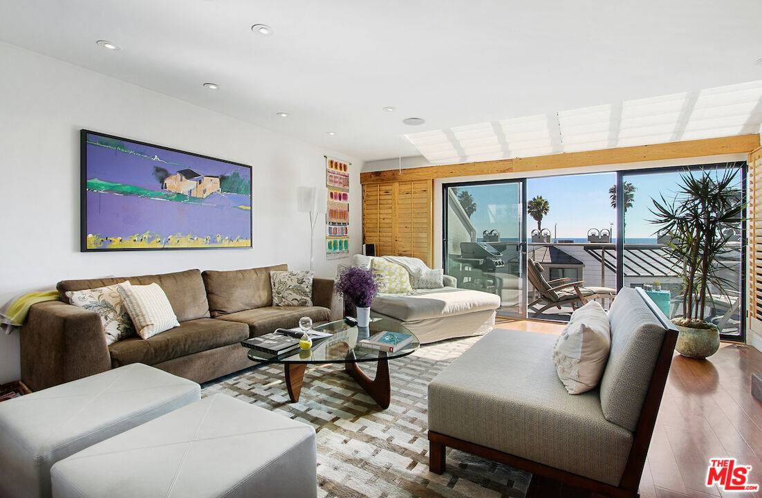 37 SEA COLONY DR 2BR Santa Monica La