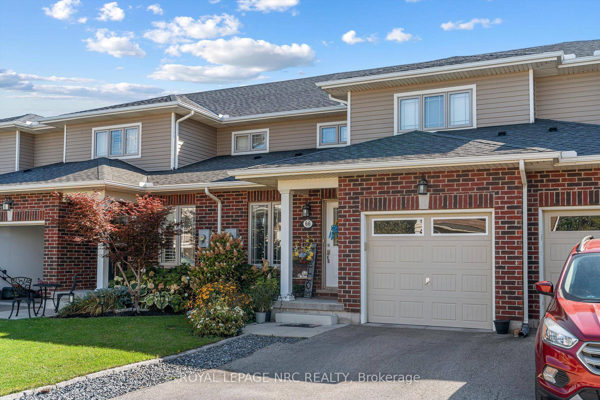 Affordable freehold bungaloft townhome with NO condo fees !