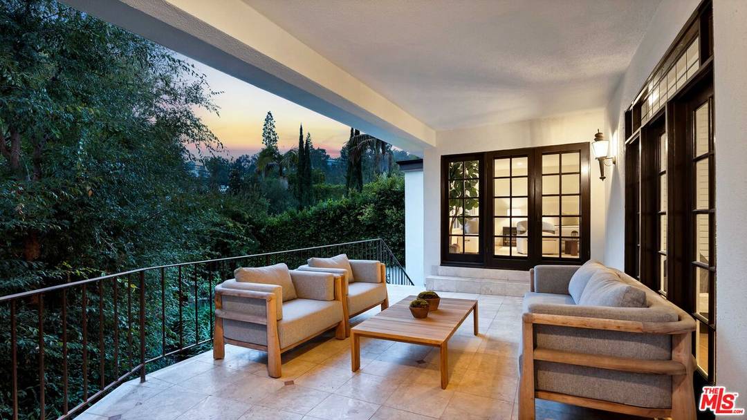 1163   Angelo Dr 4BR Beverly Hills Post Office | B.H.P.O. La