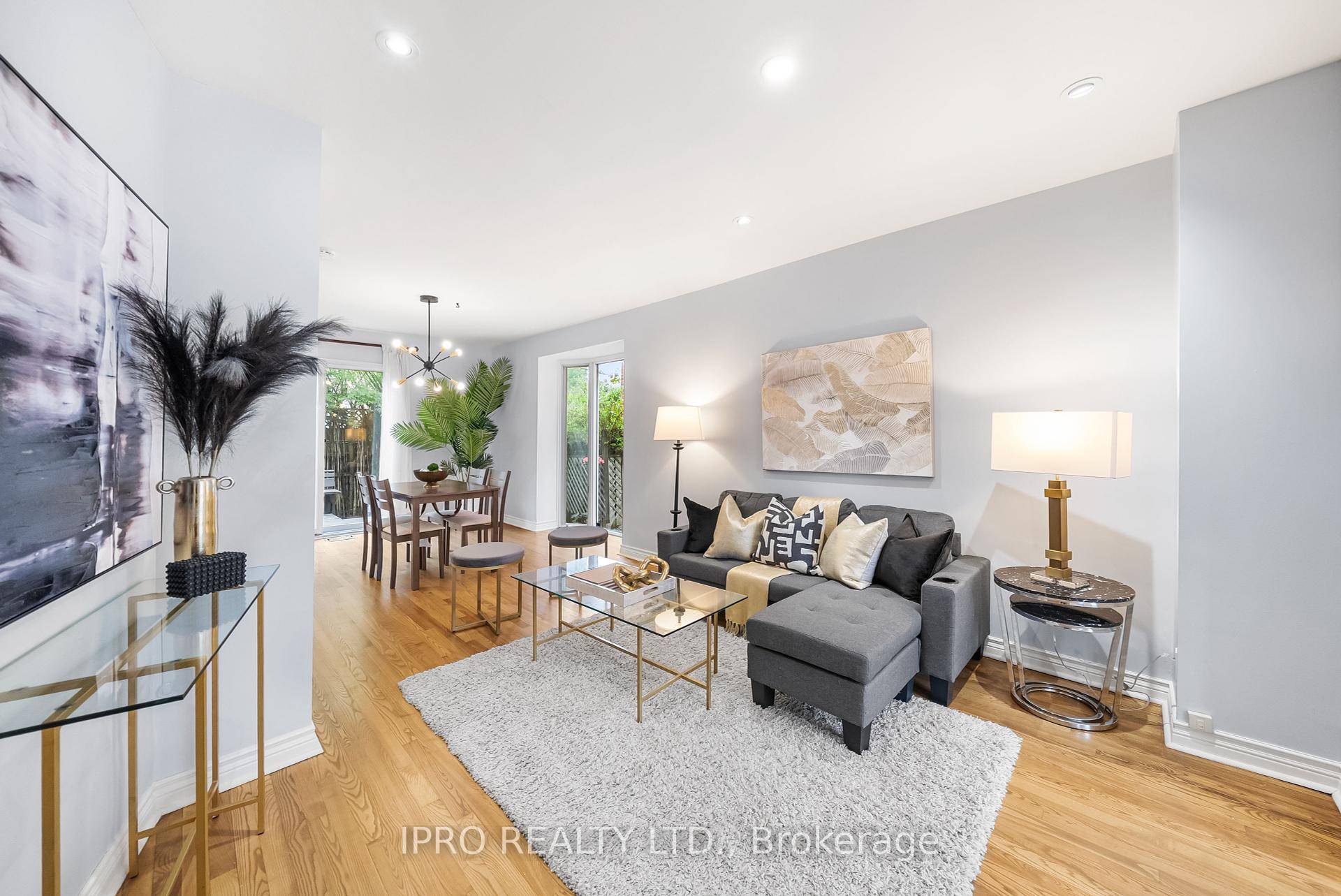 Prime Location ! A Detached 3 1 Bedroom, 3 Bathroom, Urban Home On A Quiet Street Within Allenby Elementary And North Toronto High School Districts.