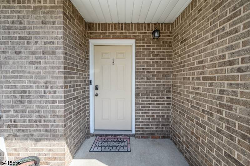 Dakota Parc premieres this lovely 2 Bed 1 Bath ground floor unit in Paterson.