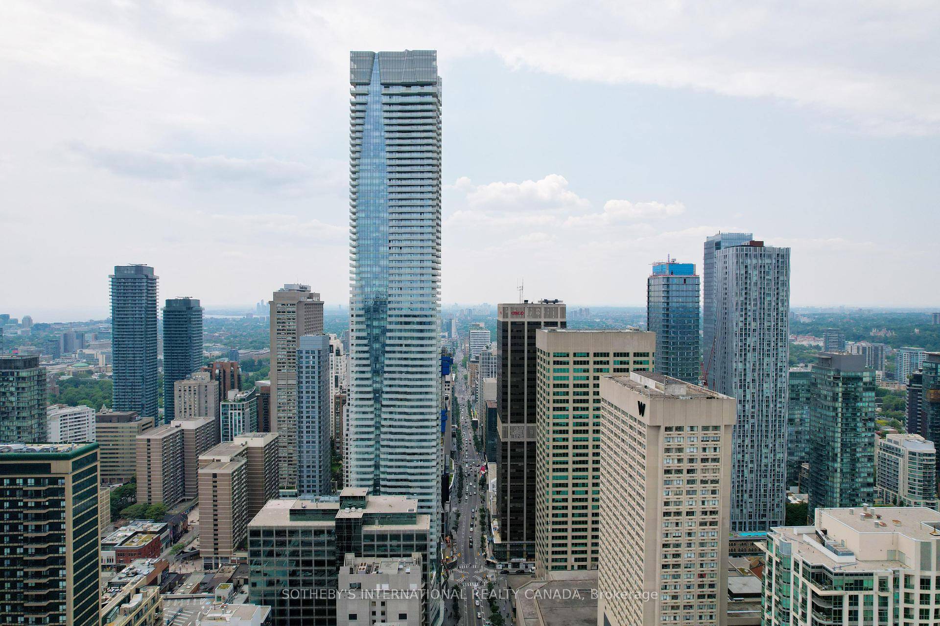 Spectacular executive suite with unobstructed 64th floor panoramic views of Toronto and Lake Ontario.