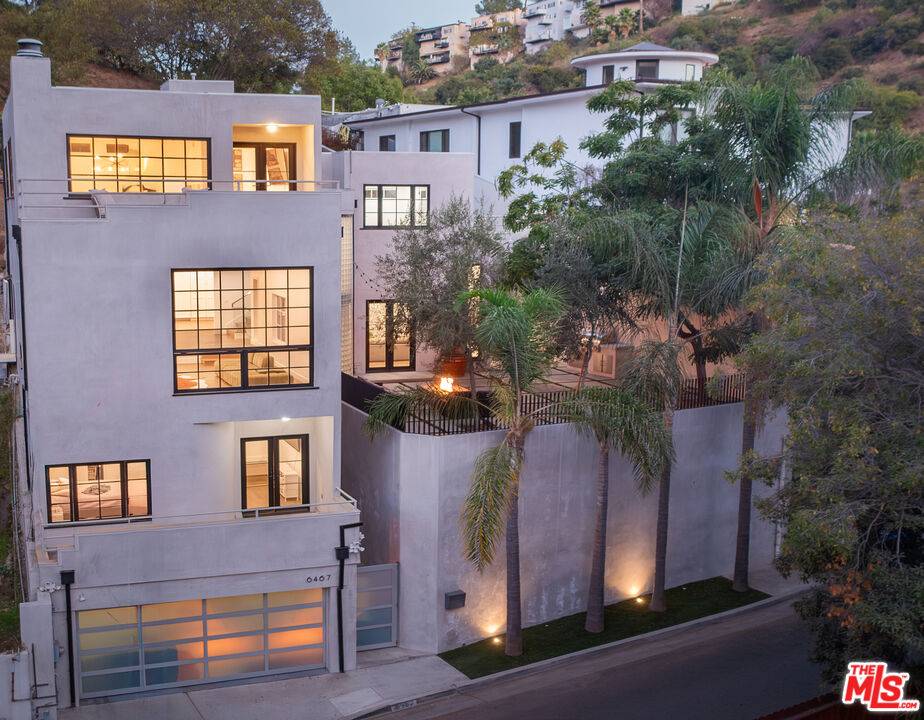 6467   Deep Dell Pl 3BR Hollywood Hills East La