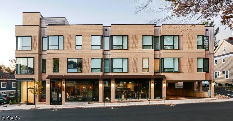 Stunning modern 2 Bedroom 2 Bath apartment in this stylish 2022 new build in the heart of vibrant Maplewood Village.