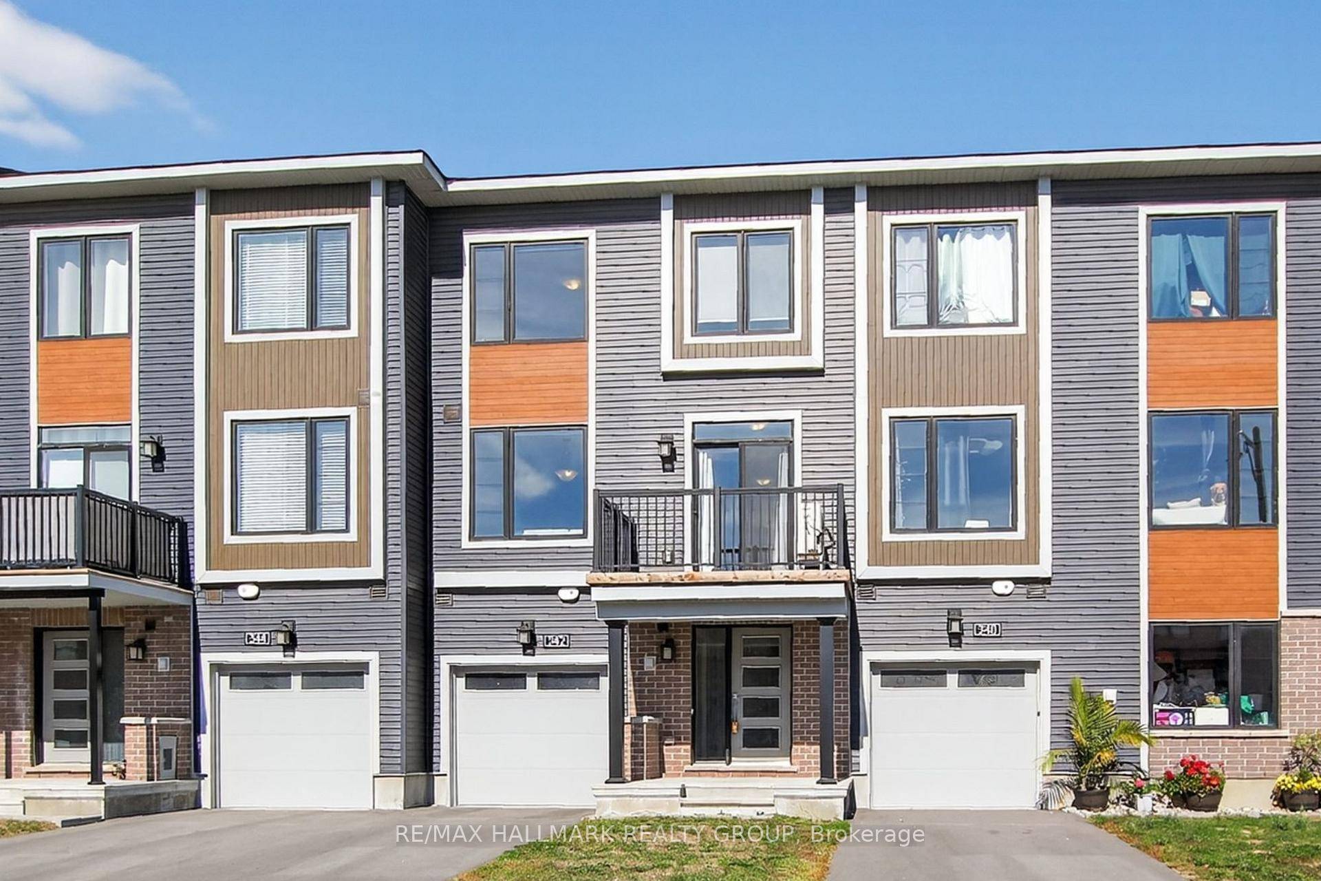 Move in ready and filled with natural light, this 2023 built 3 storey townhome at 342 Raheen Court offers modern living in Barrhaven's popular Half Moon Bay community.