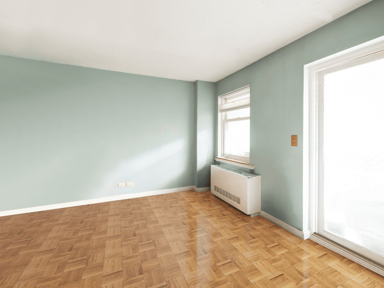 Rarely Available Condominium at Columbus Common Don't miss this exceptional opportunity to customize a bright and spacious 2 bedroom, 2 bath residence in the highly sought after Columbus Common.