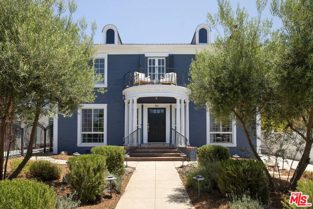 922  N Edgemont St 4BR La