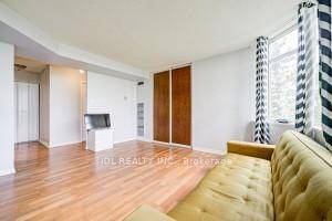 Fully Furnished Condo in Scarborough Prime Location !