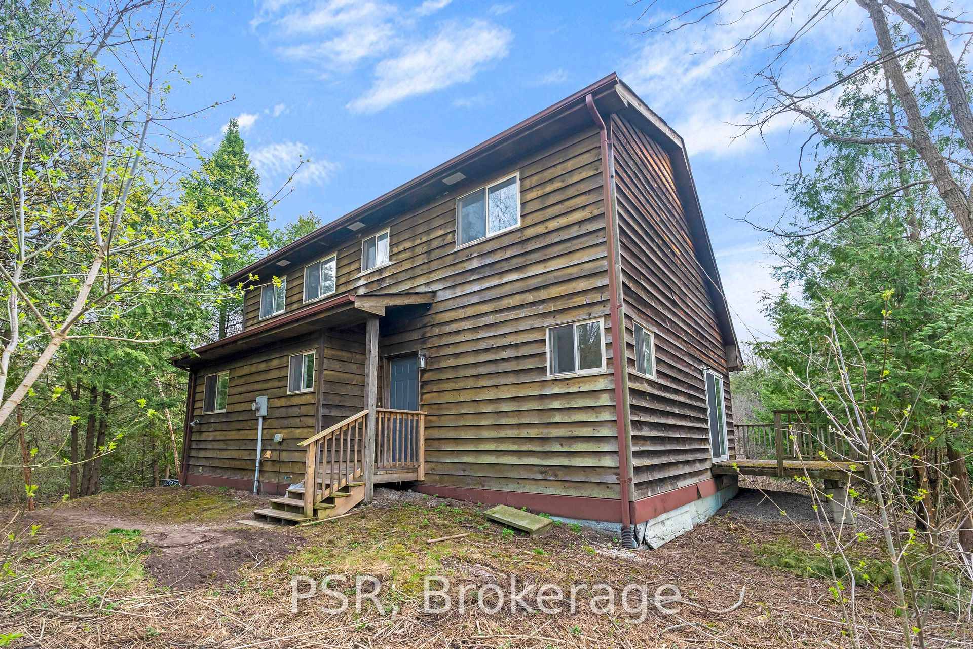 Welcome To Country Living At Its Best !
