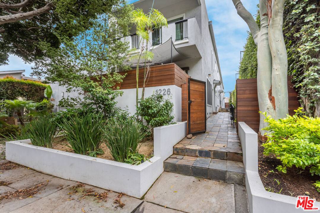 1226   Franklin St Santa Monica LA