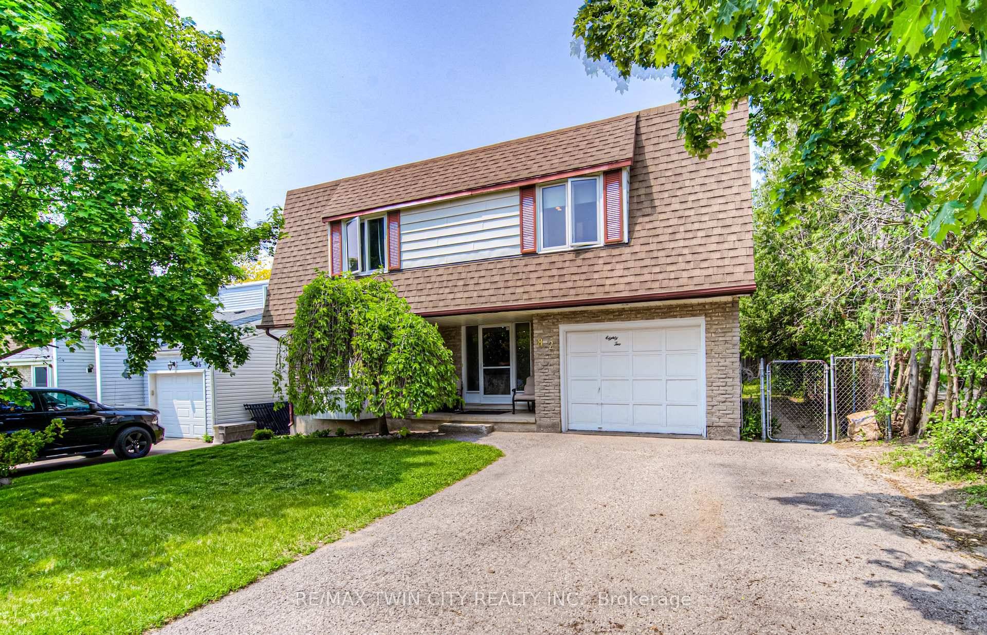 Fantastic Multi Level Home with Pool Backing onto Parks, Trails amp ; Top Schools !