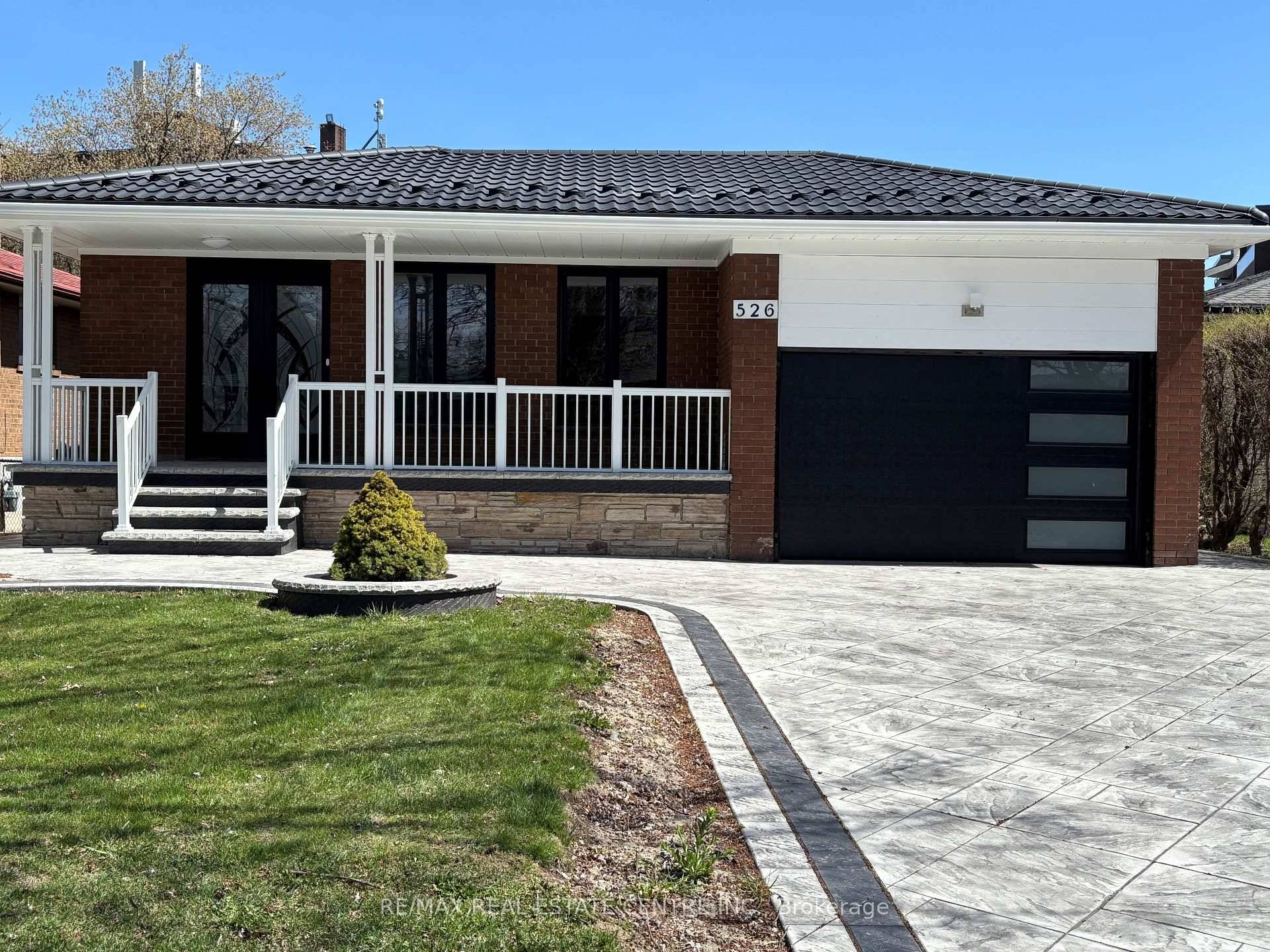 Very large five level backsplit detached home in most desirable area of South Mississauga.