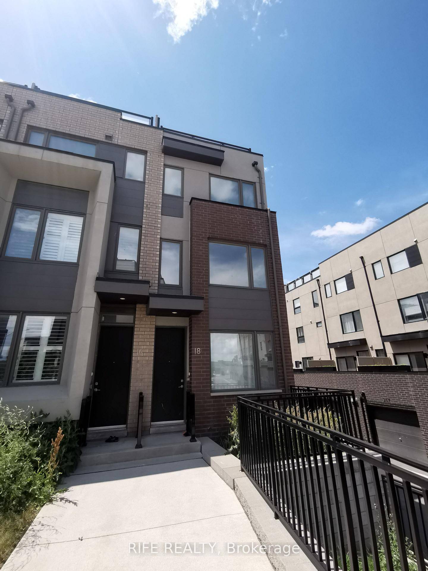 End Unit Townhouse ! Lots Of Natural Lights.