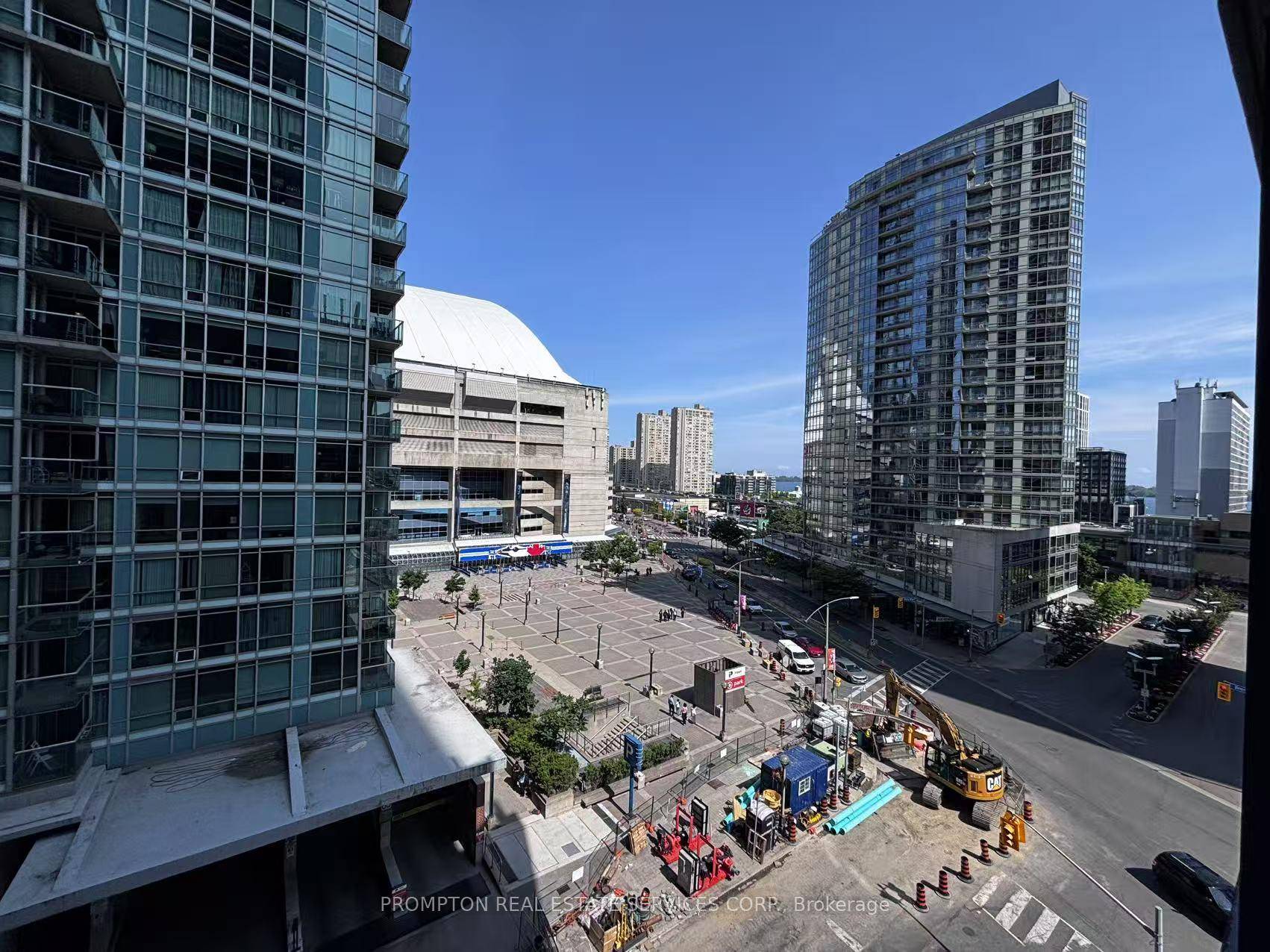 Brand New Luxury Condo at Concord Canada House Toronto Downtowns Newest Icon Beside CN Tower and Rogers Centre.