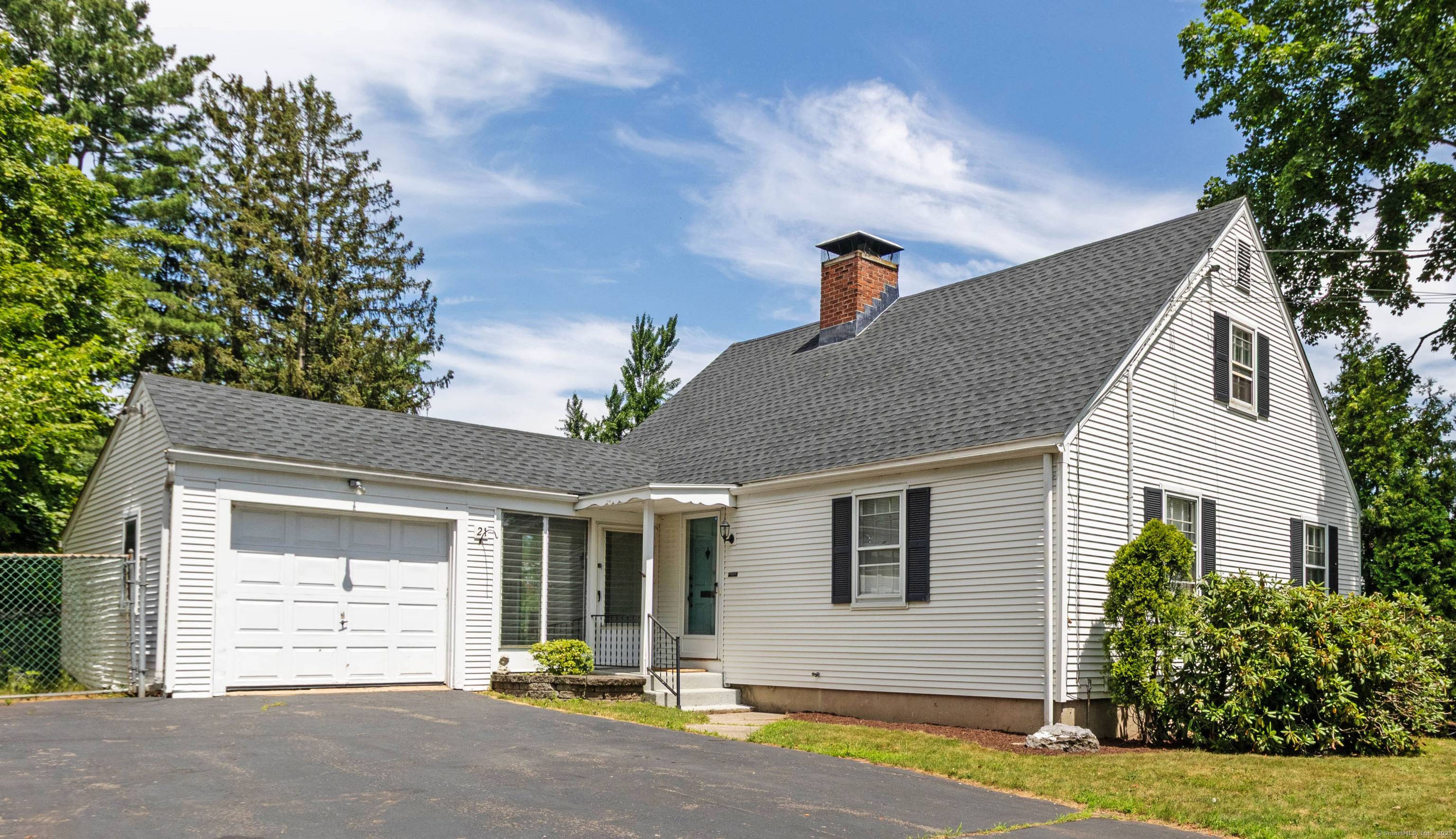 Renovated Home in Prime West Hartford Location !