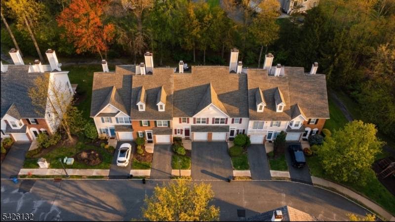 Beautifully updated townhouse in the sought after Jade Mountain Community !