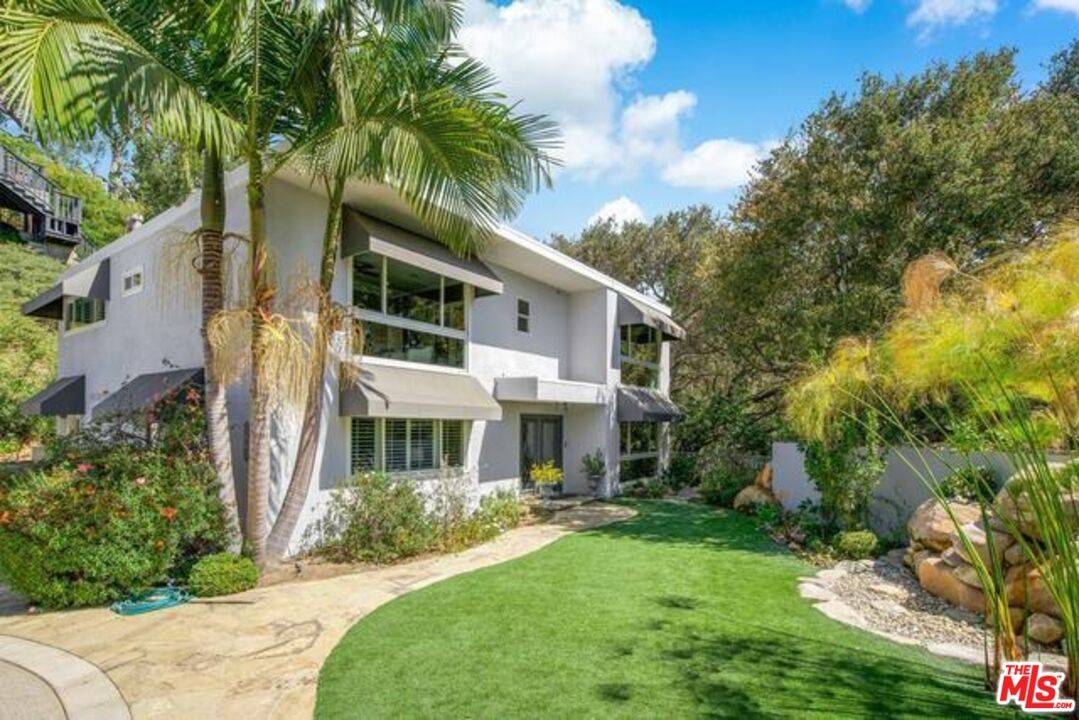 1068 Casiano Rd 4BR Bel Air La