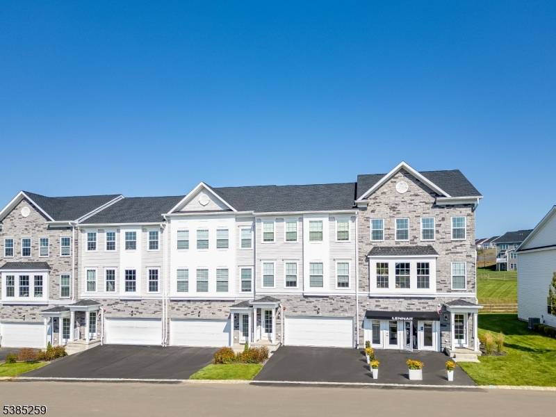 Final Pershing home remaining !