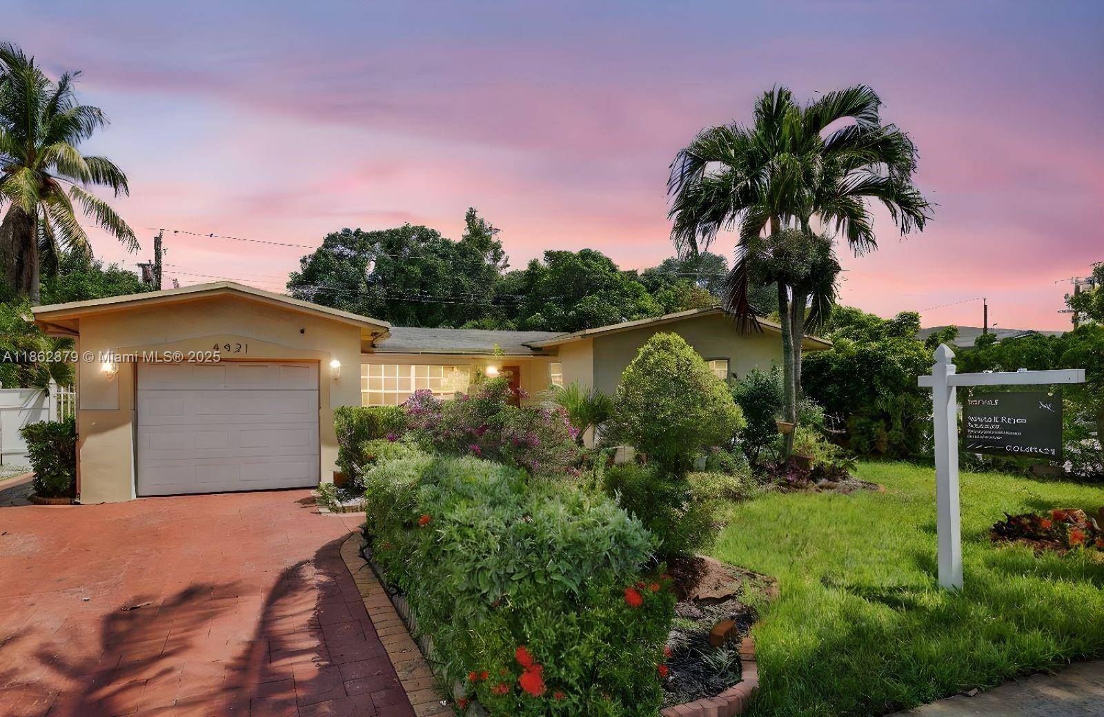 NO HOA Unique income generating opportunity !