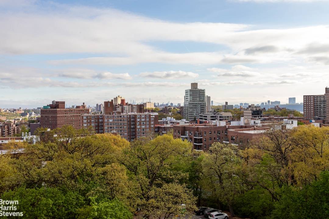 Stunningly Renovated 2BR Convertible 3rd Bedroom in Briar Oaks, Riverdale Perched high on a hill and filled with natural light, this beautifully reimagined two bedroom, one and a half bath ...