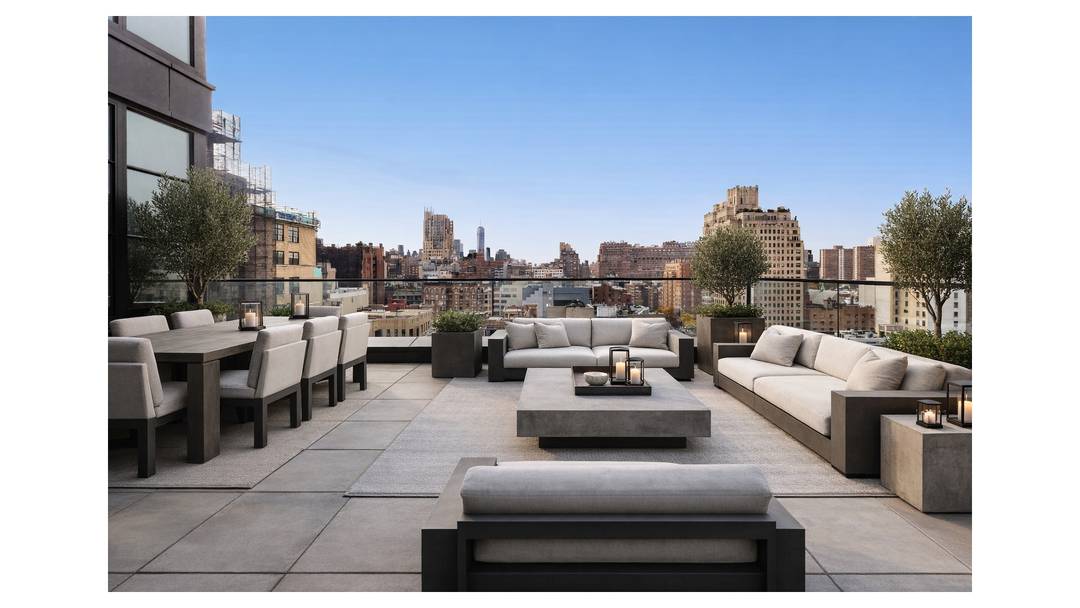 Looking for space, light, views, and private outdoor ?