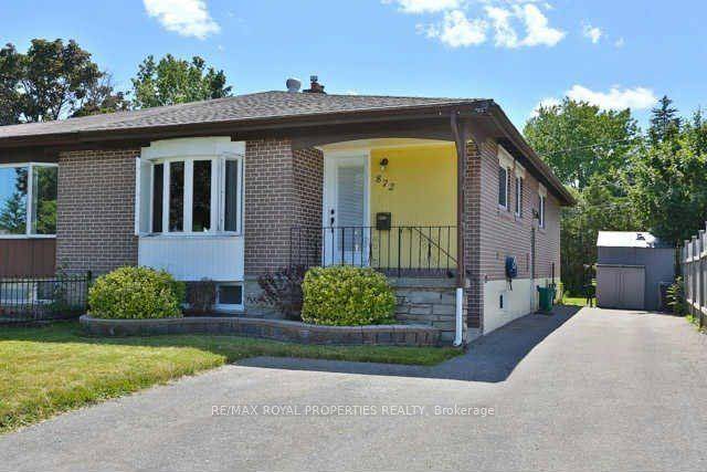 Great opportunity to live in a beautiful neighbourhood walking distance to Frenchman's Bay and allt he best that nature has to offer.