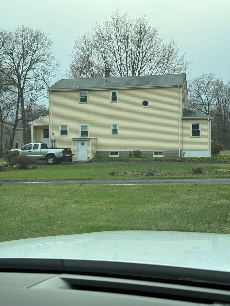 Endless Potential on 5 Acres Multi Unit Investment Opportunity !
