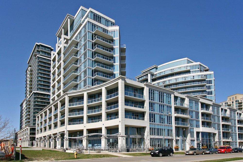 Spacious Open Concept Waterfront Unit By Monarch !