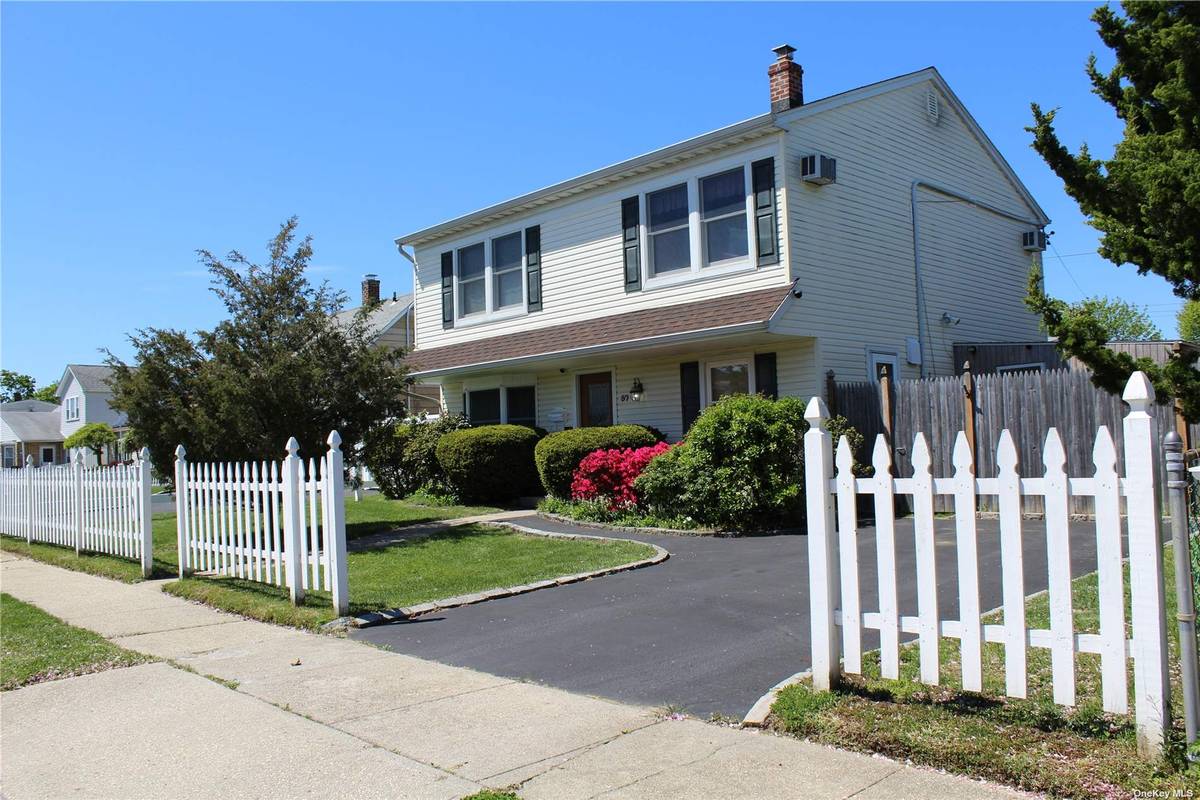 57 Lane, Levittown, NY, 11756 4 BR for sale, Residential sales