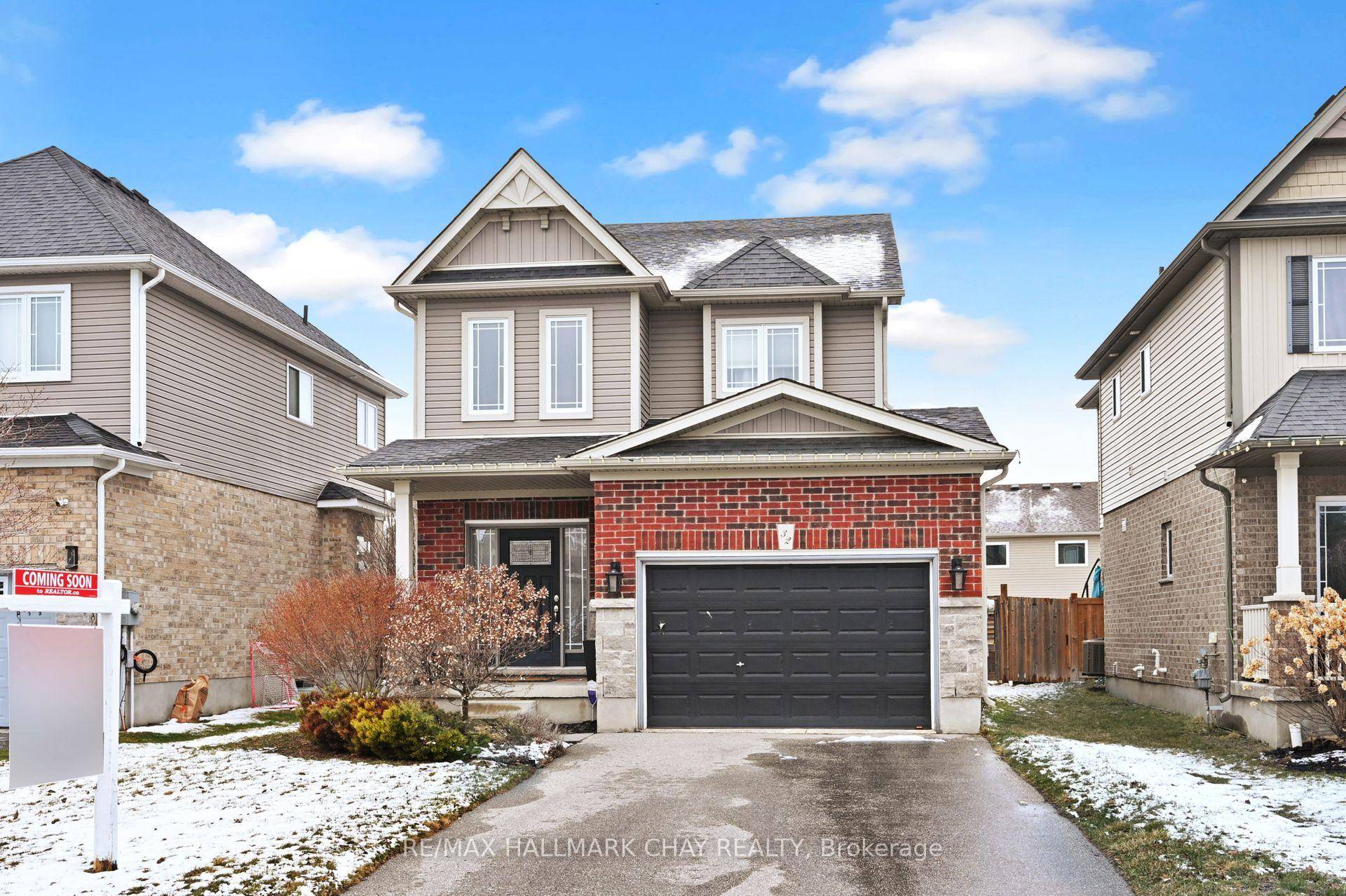 Stunning family detached in sought after Alliston !