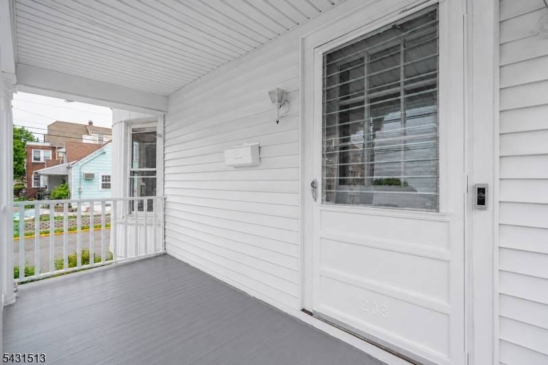 Renovated 4 bedroom home in Belleville !