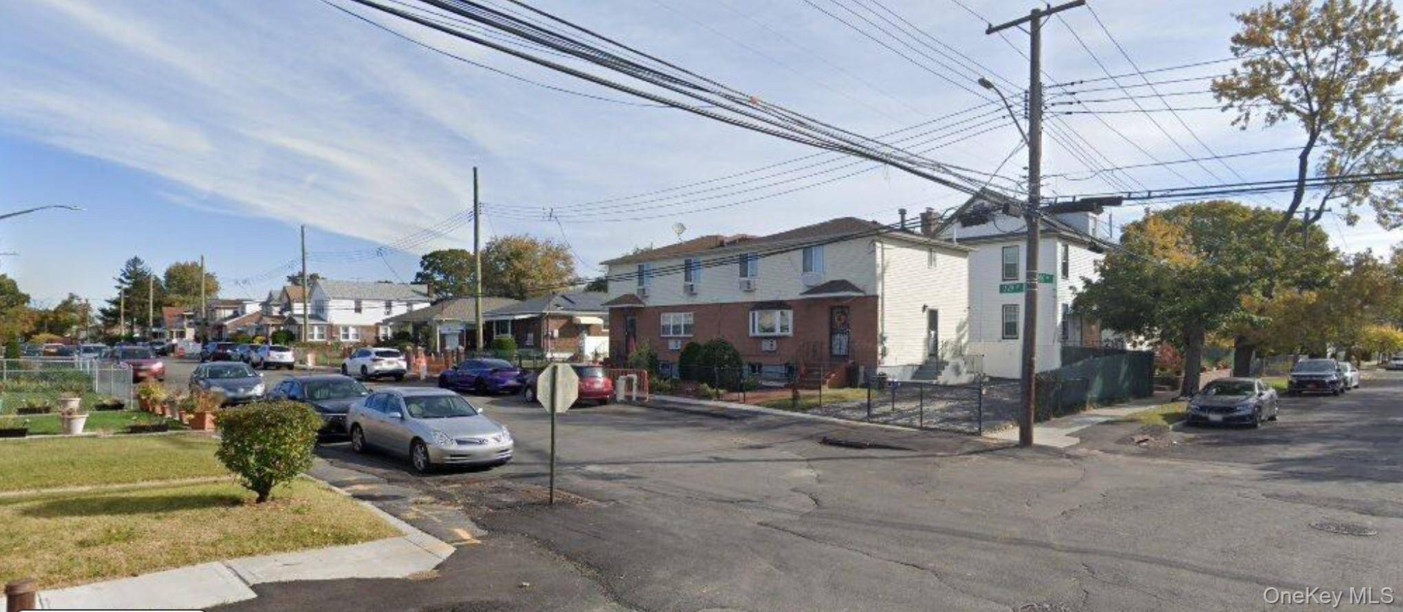 BEAUTIFUL SEMI DETACHED COLONIAL, ONLY BUILT IN 1996 AND TOLTALLY RENOVATED IN THE LAST 5 YEARS, 1 WEEK OLD ROOF, 4 YEAR OLD KITCHEN, 4 YEAR OLD BATHROOMS, 4 YEAR ...